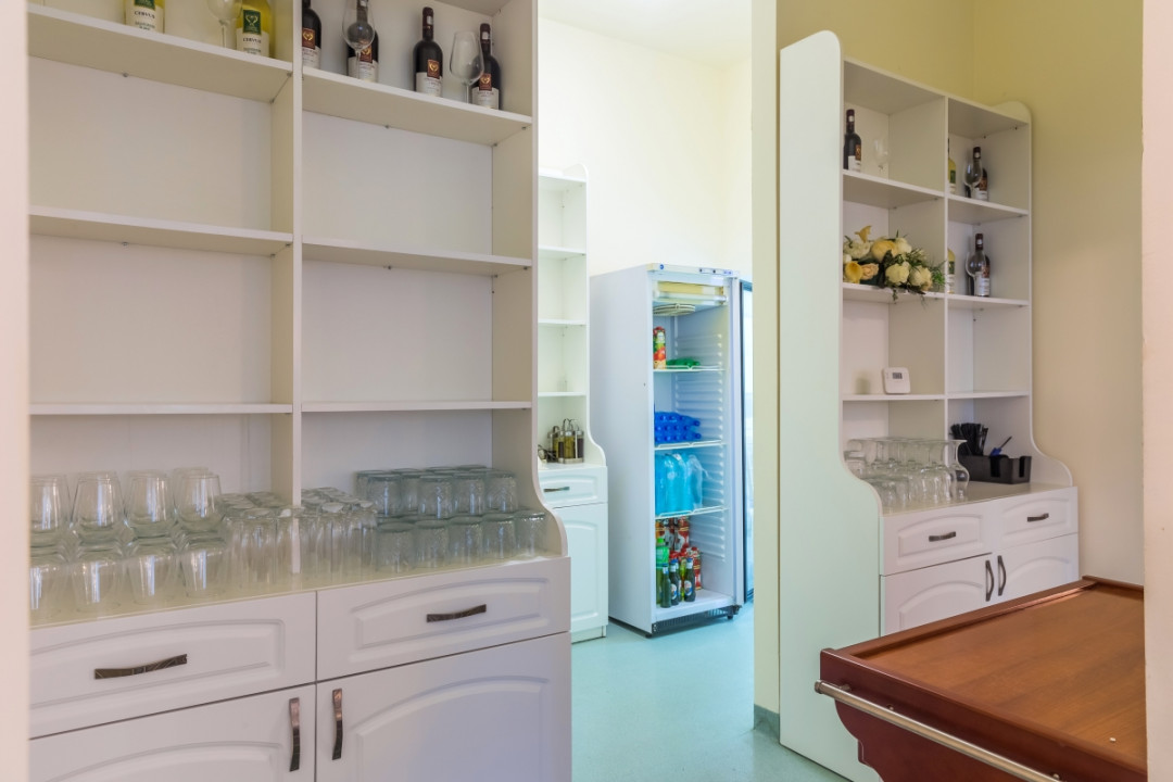 COMPLEX DELFIN, SPATII COMERCIALE 600 MP, DOUA NIVELURI!