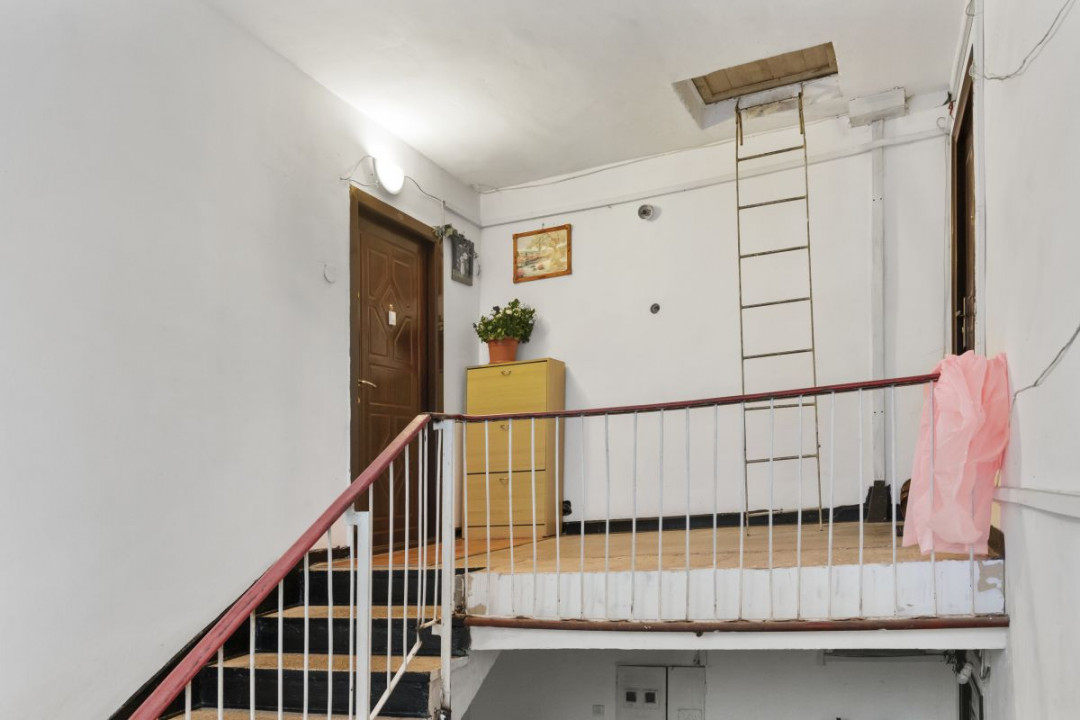 OTOPENI - CENTRAL, APARTAMENT IN VILA, 3 CAMERE 79 MP, ETAJ 1!