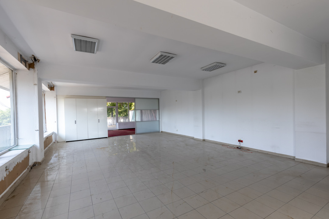 PETRICANI, SPATIU COMERCIAL 400 MP, LOT 600 MP!