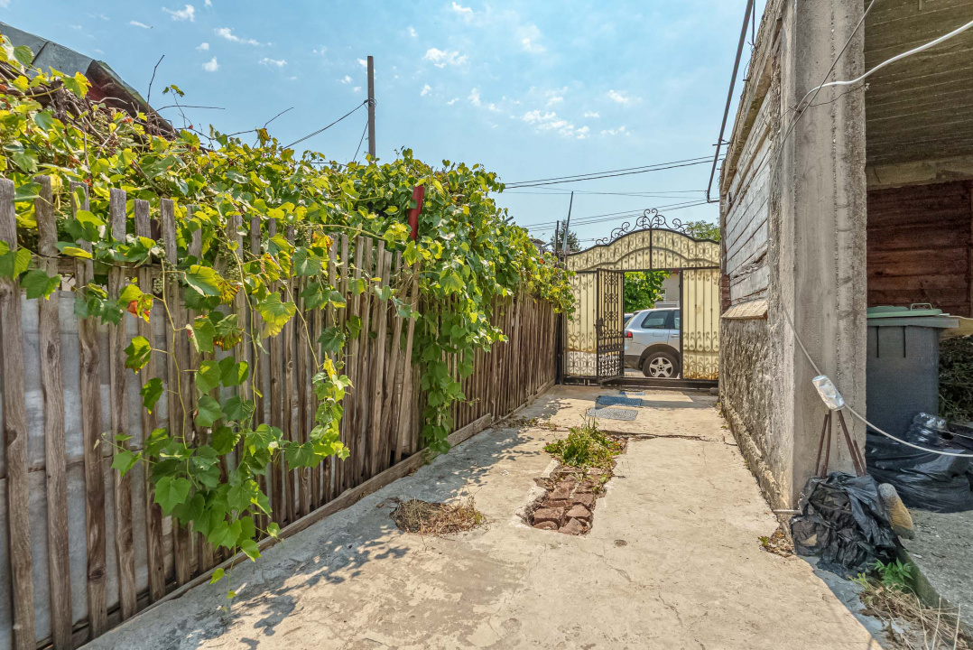 GIURGIULUI - BALOMIR, CASA DEMOLABILA 40 MP, LOT 200 MP!