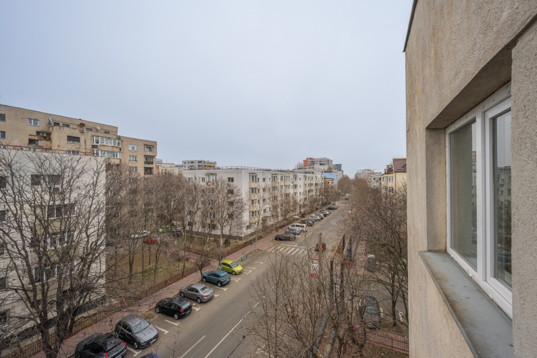 MATEI BASARAB - LABIRINT, APARTAMENT 2 CAMERE 53 MP, BLOC 2001, ETAJ 4!