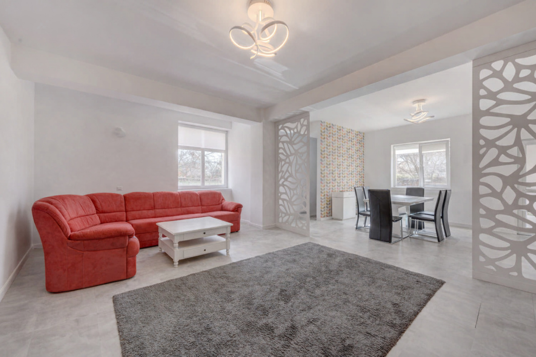 MOGOSOAIA - CENTRAL, CASA 200 MP UTILI, LOT 500 MP, LA CHEIE!